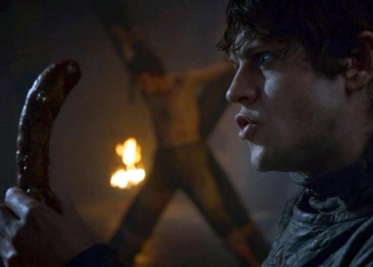 game of thrones, game of thrones episodes, sausage scene, ramsay bolton, theon greyjoy