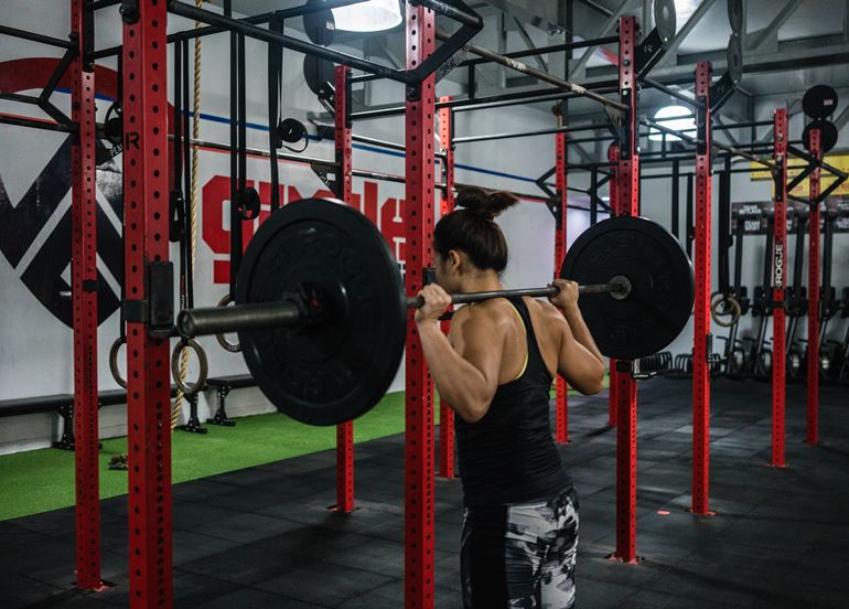 Avante Garde CrossFit Girl-lift-Barbel