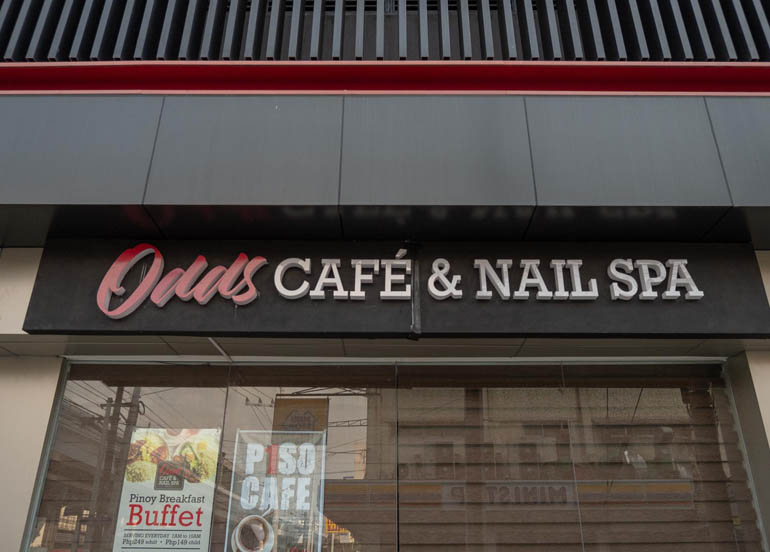 Odds CafÃ© Nail Spa