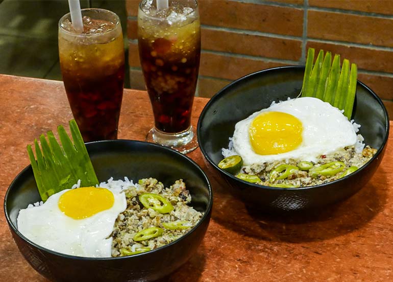 Sisig Rice Bowl and Sago't Gulaman from Max's Restaurant