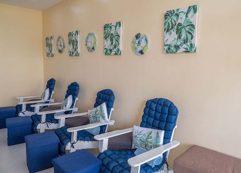 blue-nail-salon-chairs