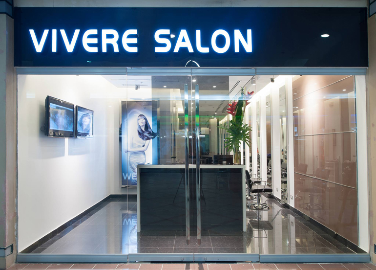 Vivere Salon's Interior and Entrance