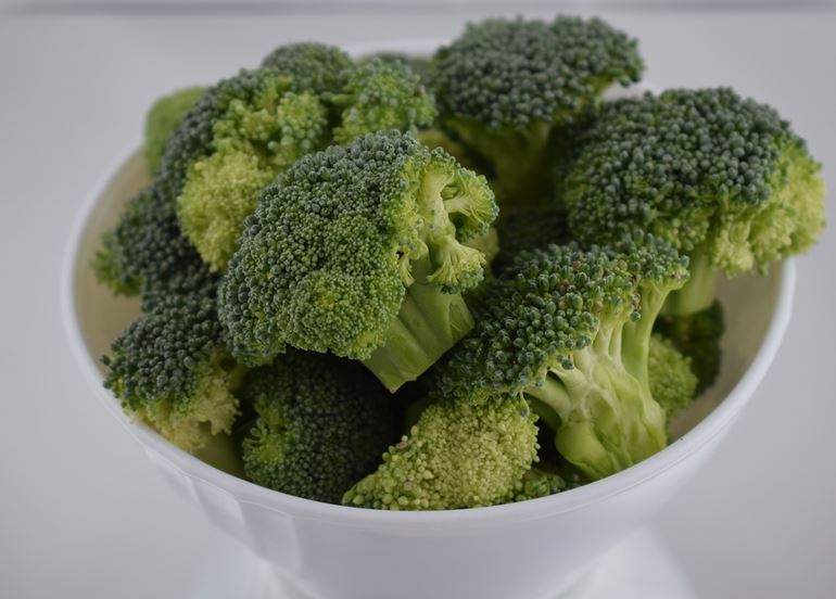 bowl-of-broccoli