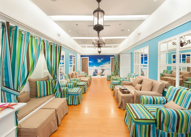 Nailaholics Beach Interior