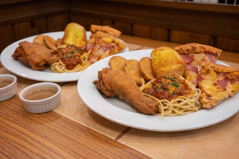 shakeys-bunch-of-lunch