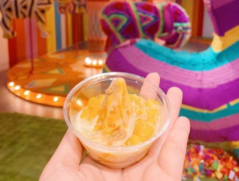 pinata-pit-over-mango-dessert-mango-graham-ice-cream-dessert-museum
