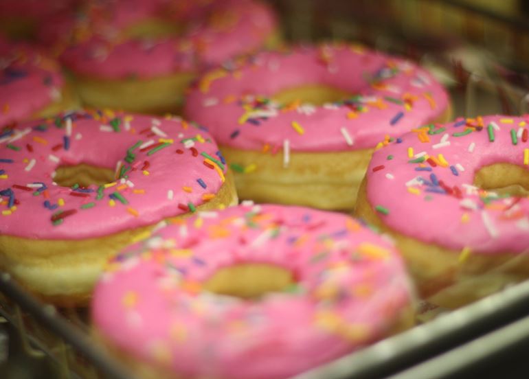 strawberry-donut-with-sprinkles