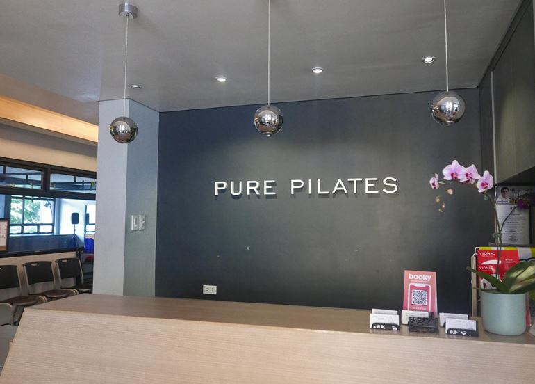 pure-pilates-entrance