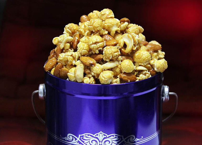 Almond Cashew Crisp Popcorn from Chicago Popcorn Shops