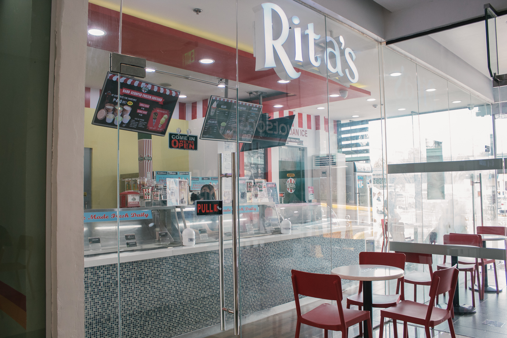 ritas-store-front