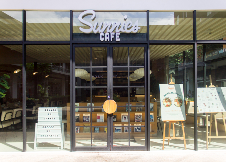 sunnies cafe exterior with logo