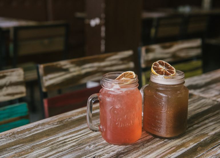 limonada-rosada-and-tamarind-cola-drinks