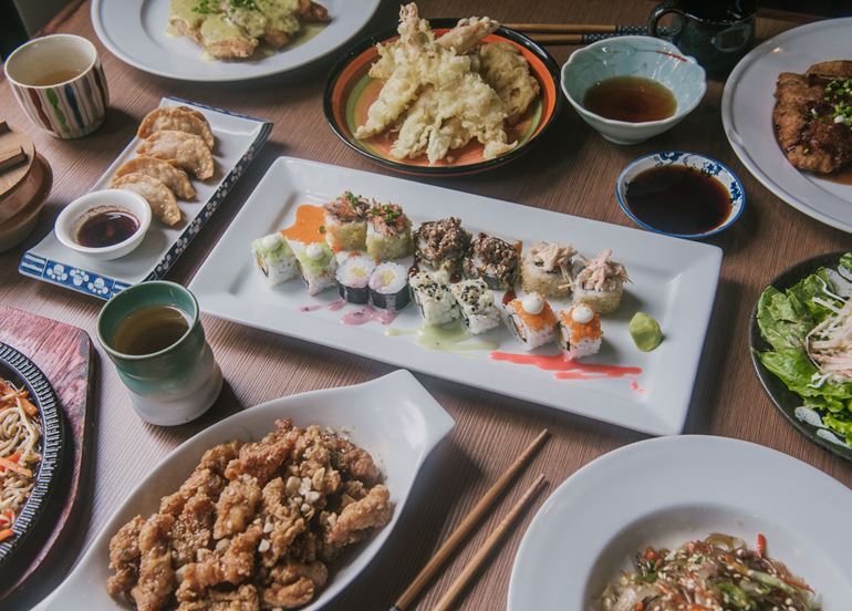 sushi-tempura-gyoza-dishes