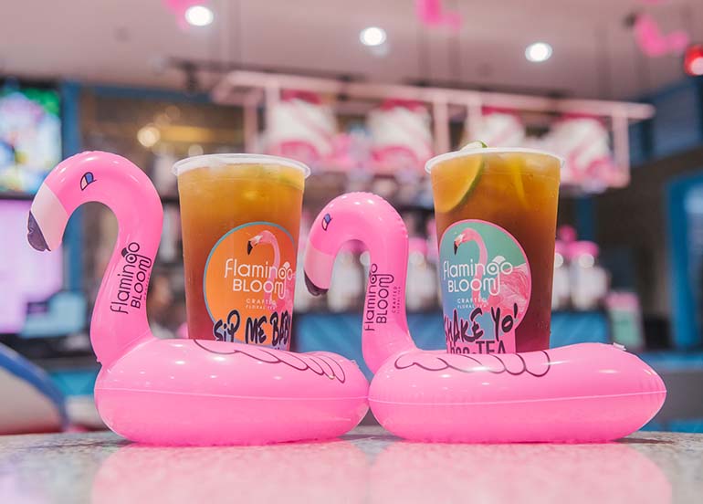 fruit-tea-with-flamingo-floats