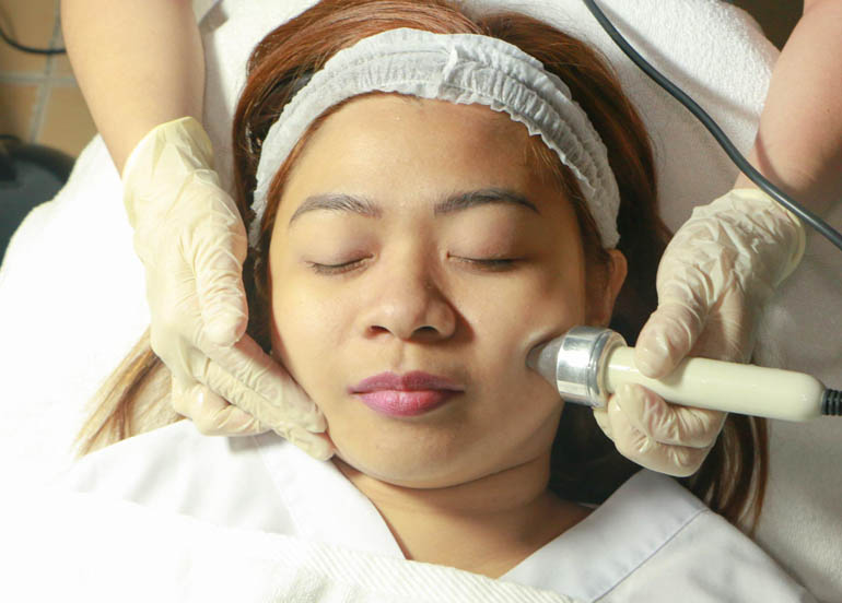 RF for Face with Eyebag Skin Lift treatment from Forever Beautiful