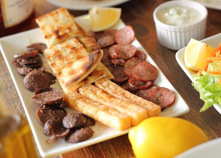 meat-and-biscuits-platter