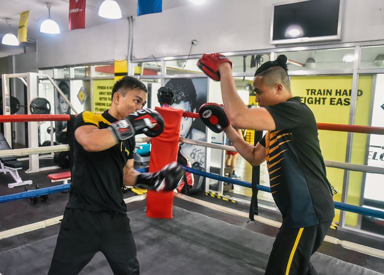 2 Guys Sparring Boxing