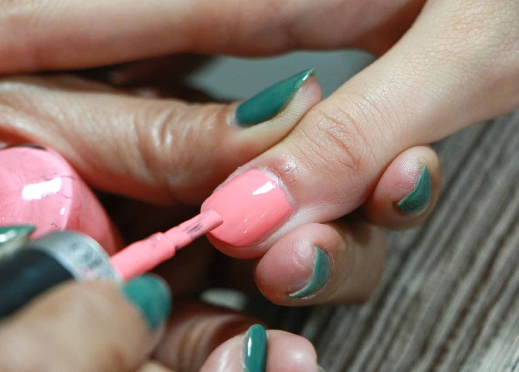 pink-manicure