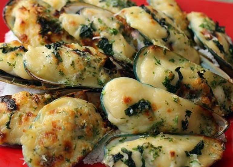 mussels-with-cheese