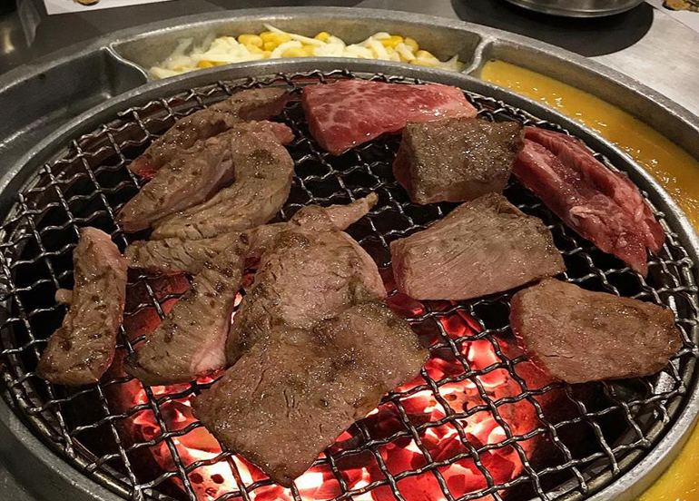 678 Korean BBQ Restaurant grill with beef