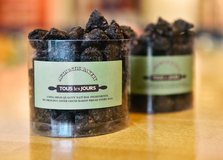 Chocolate Clusters from Tous Les Jours