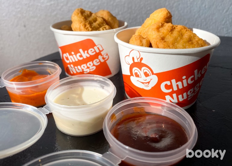 jollibee chicken nuggets ranch sriracha mayo bbq dip