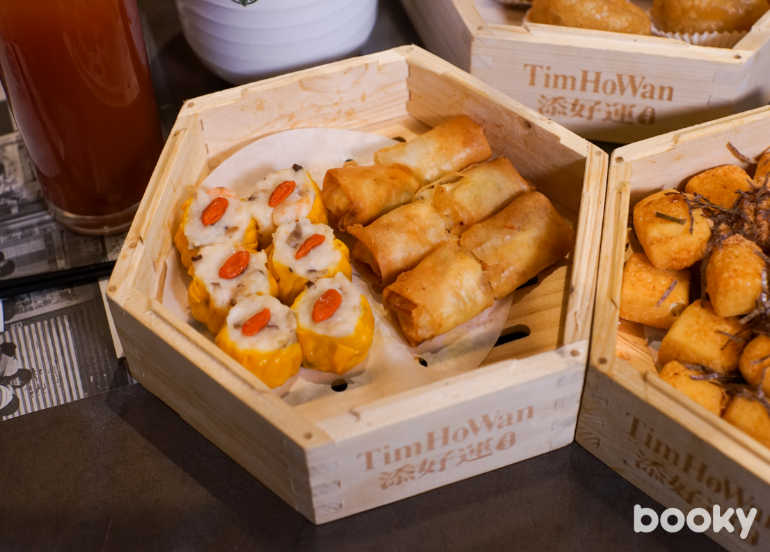 tim ho wan steamed pork and shrimp dumplings