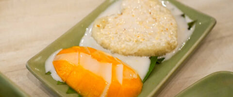 So Sulit! Enjoy Buy 1 Get 1 on Soi Thai’s Mango Sticky Rice