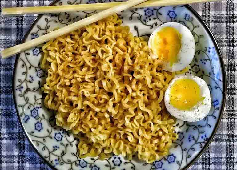 Pancit Canton with Boiled Eggs