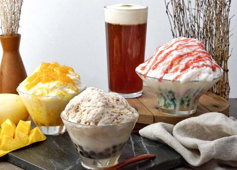 Shaved Ice Desserts from La + Tearia