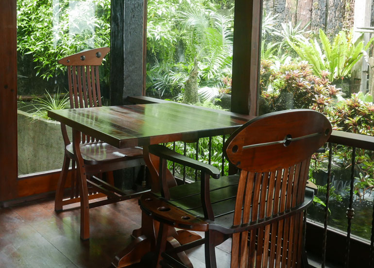 Tahanan Bistro interiors