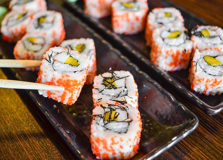 california-maki-sushi