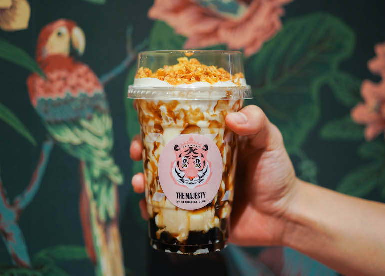 This Creme Brulee Brown Sugar Milk Tea Looks Too Pretty To Drink!