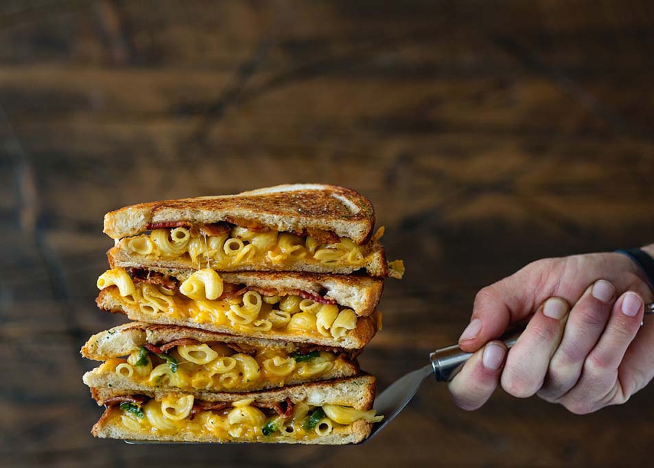 mac-and-cheese-grilled-cheese