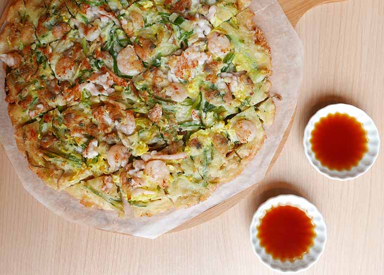 Haemul Pajeon and Dipping Sauce