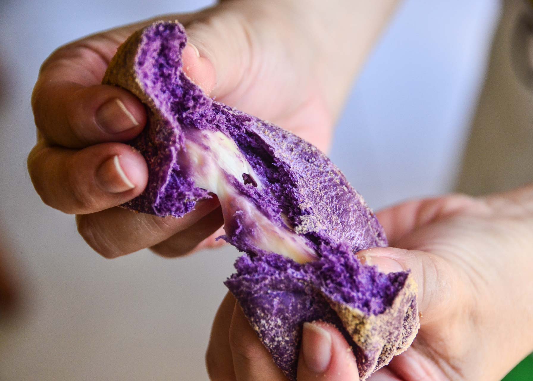 Ube and Cheese Pandesal 