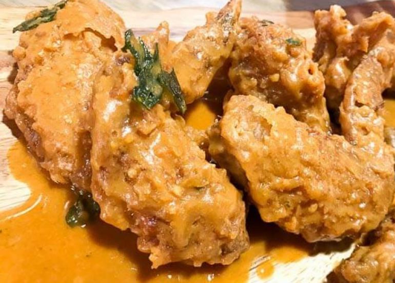 salted egg wings