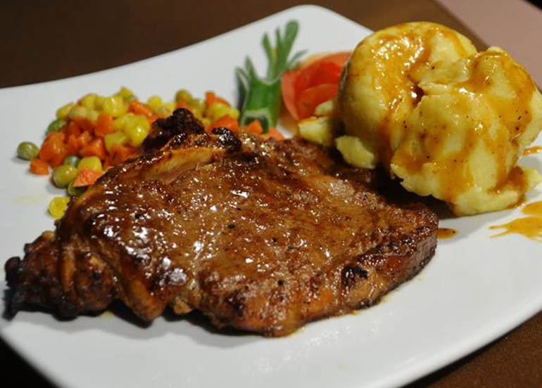 T-Bone-Steak-and-Mashed-Potatoes-from-Bulalo-Capital