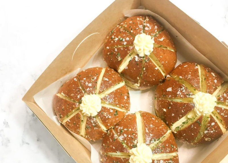 Relish MNL Korean Cream Cheese Garlic Buns