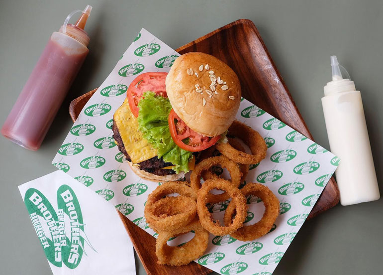 brothers-burger-burger-and-onion-rings