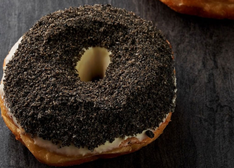 Black-Sesame-poison-doughnuts