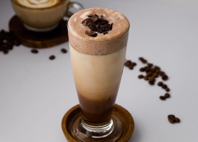 Bean and Yolk Chilled Latte Gianduja