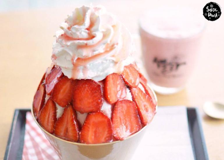 strawberry bingsu cafe seolhwa