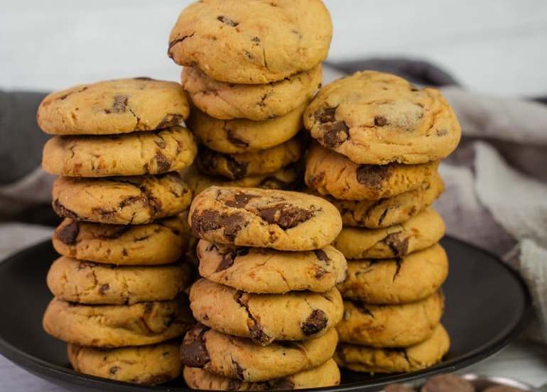 Hearty Bread Almond Chocolate Cookies