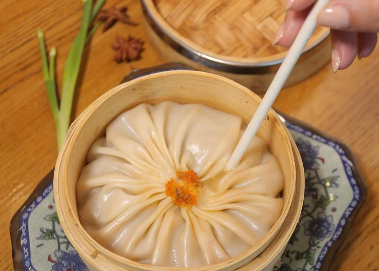 Bai Nian Tang Bao Giant Tang Bao