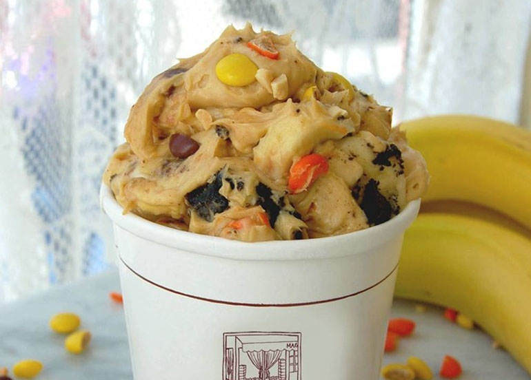 reese's pieces banana pudding, m bakery