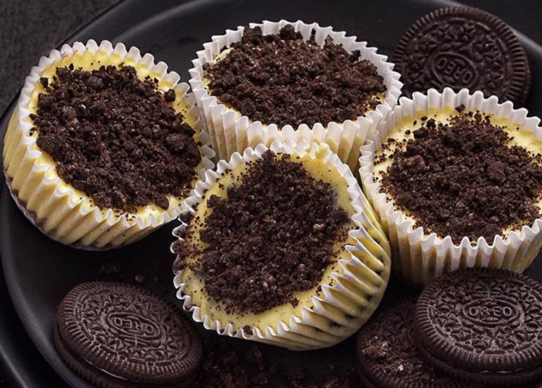 Nikita's Pastries Oreo Cheesecake Cups