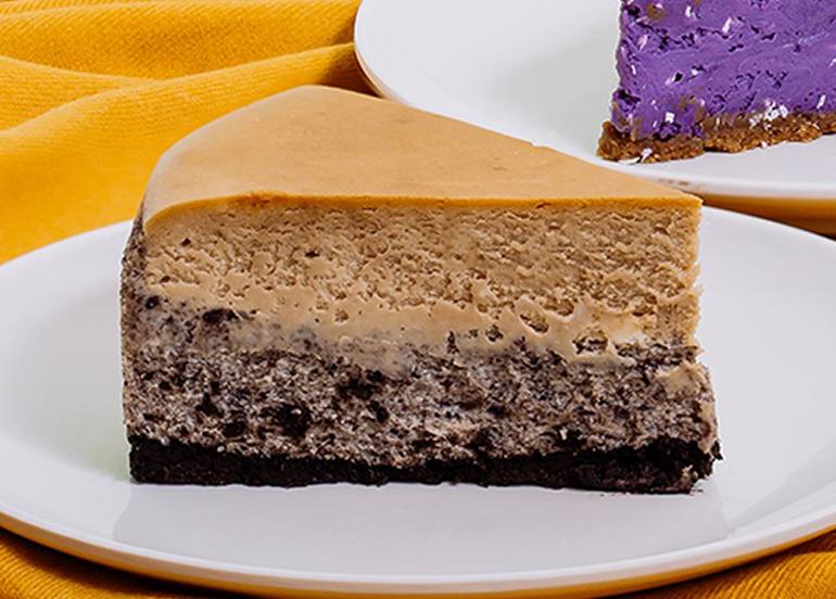 Coffee Bean Mocha Cookies and Cream Cheesecake