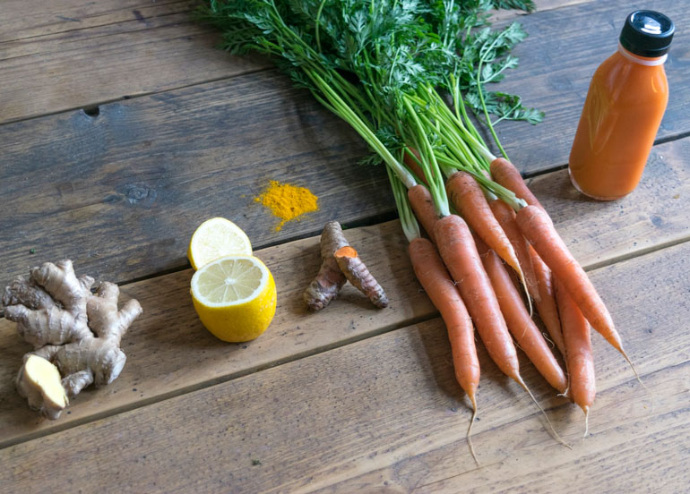 carrot-and-green-vegetable-to-make-juice