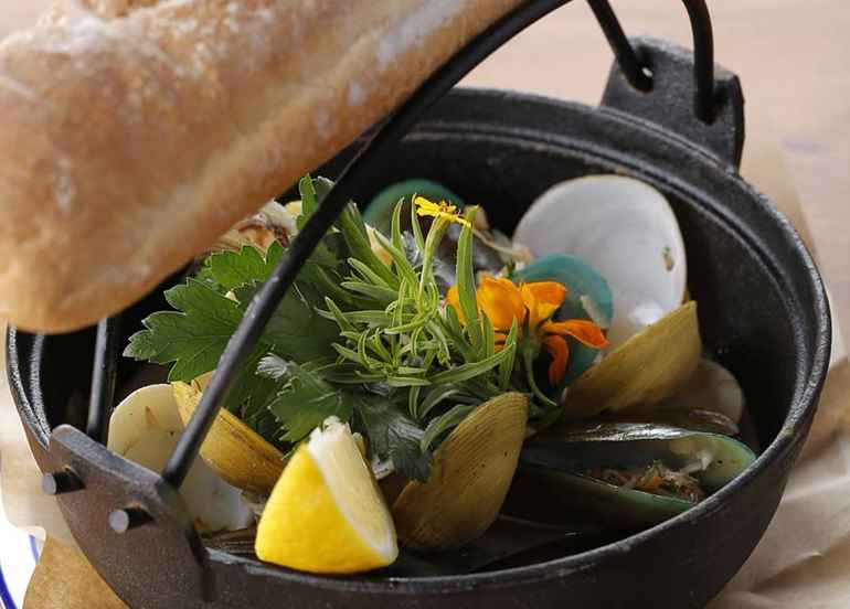 Farmer's Table Clam Shell Soup